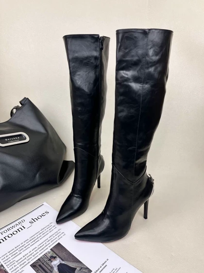 بوت زنانه پاشنه‌دار شمشیری کریستین لوبوتین Loboutin heels sword کد 1747 دختر طهرونی