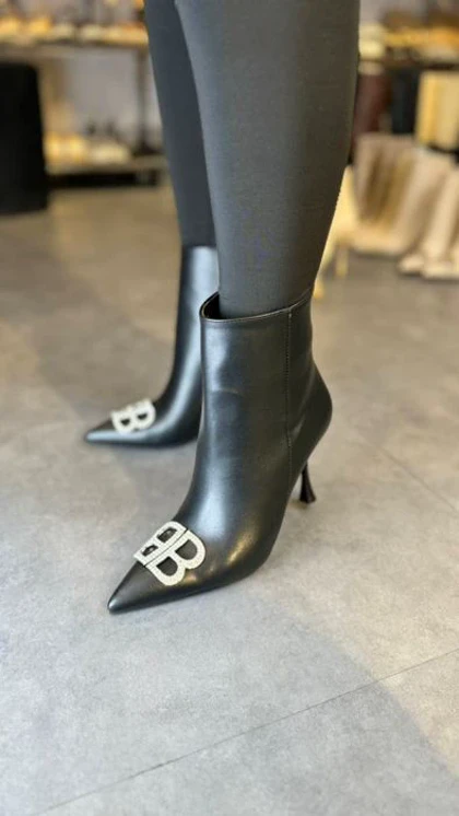 بوت بالنسیاگا پاشنه کد573