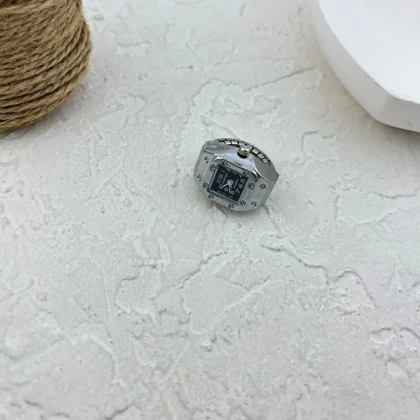 انگشتر طرح ساعت زنانه