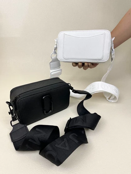 کیف زنانه پاسپورتی مارک جاکوبس MARC JACOBS کد 1601