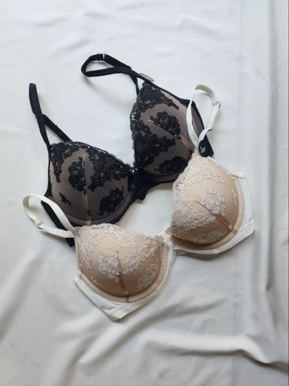 سوتین تک اسفنجی جکدار فنردار کد: 1102