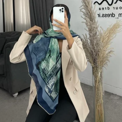 روسری حاشیه‌دار