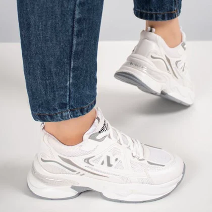 کفش و کتانی زنانه مدل نیوبالانس newbalance رنگ سفید