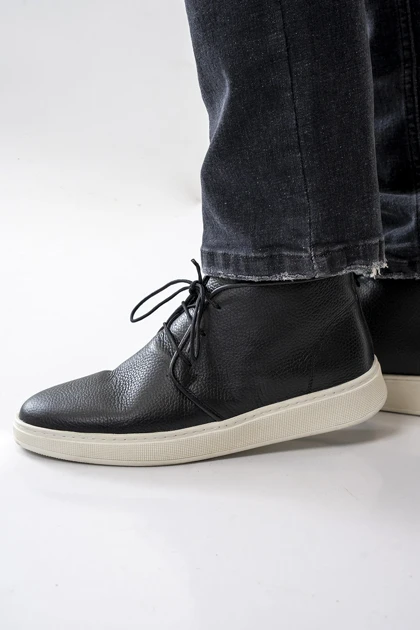 نیم بوت چرم طبیعی زیره سفید مردانه