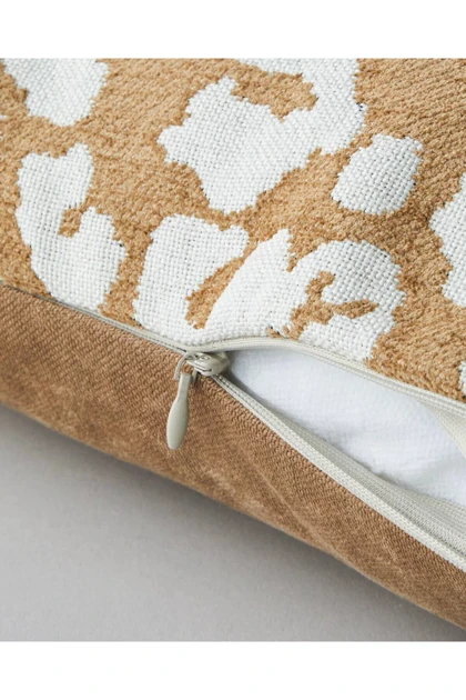 کوسن دکوراتیو English Home مدل Leopura - قهوه‌ای روشن