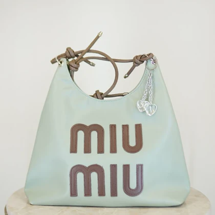 کیف دوشی MIU MIU دخترانه با آویز فانتزی