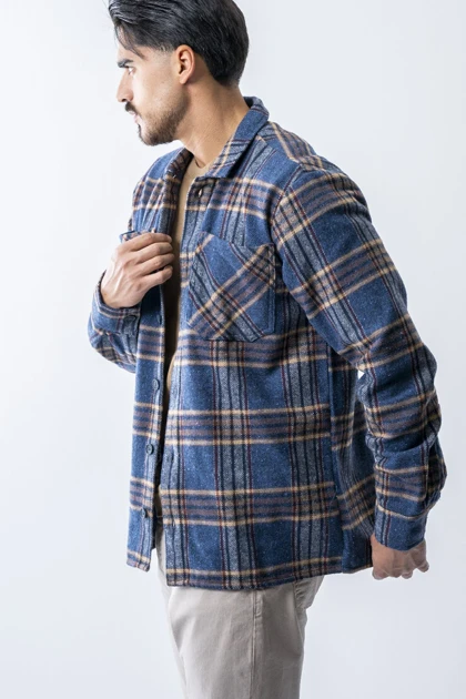 پیراهن آستین بلند پشمی جیب‌دار مردانه