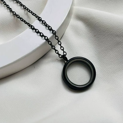 گردنبند لاکت شیشه ای با حروف