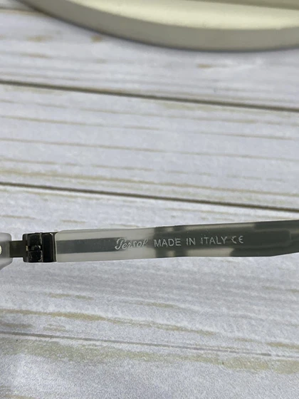 خرید عینک آفتابی پرسول مدل P6808 سایز 53 فریم سفید عدسی پلی‌کربنات UV400 پلاریزه مخصوص رانندگی