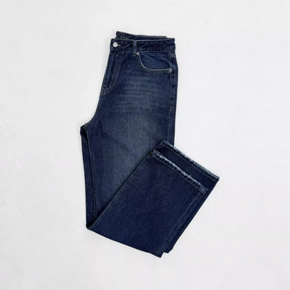 شلوار جین نیم بگ قواره دار آبی تیره