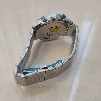 ساعت مچی اورجینال پودگار سه موتور فعال ضد اب کیفیت بینظیرpoedagar