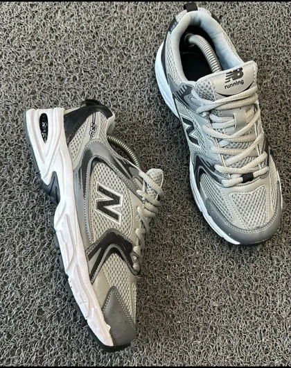 کفش کتانی نیوبالانس طوسی new balance 530