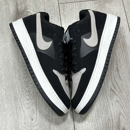 کفش کتانی اسپرت مردانه رنگ مشکی مدل نایک ایر NIKE
