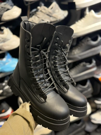 بوت مردانه بالنسیگا