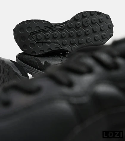کفش کتانی مردانه مشکی ASICS gel extreme 33