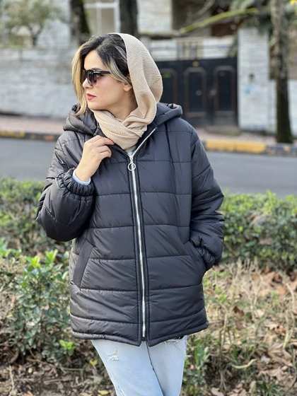 کاپشن کلاهدار