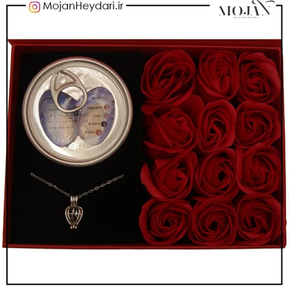 پک گردنبند مروارید عشق VIP همراه 12 گل قرمز و عکس اختصاصی (مروارید پرورشی اصل)