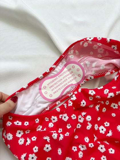 مایو پشت بندی گل‌گلی برند فیتن کد 301