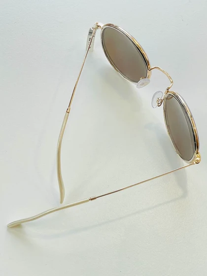 عینک گرد دور صدفی