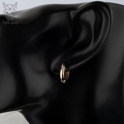 گوشواره حلقه‌ای مینیمال نگین‌دار