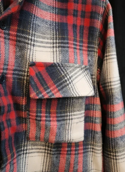 پیراهن پشمی چهارخونه با پارچه برس‌خورده و ترکیب رنگ قرمز سفید – کد 892