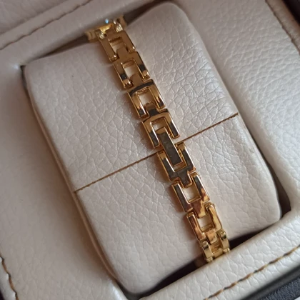 ساعت مچی زنانه بند پلیمری + جعبه چوبی