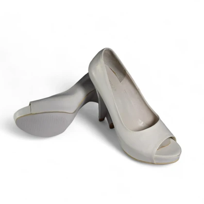 صندل زنانه چرمیران مدل شنلی کرم