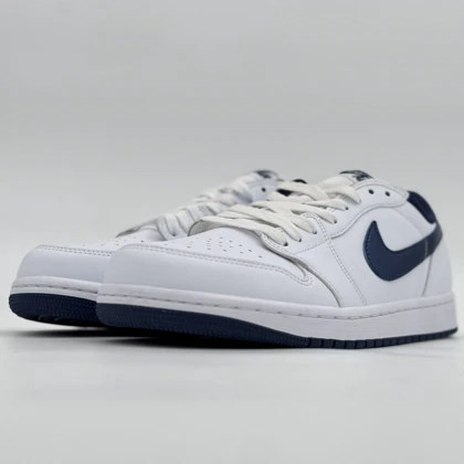 کفش نایک ایر جردن وان لو متالیک ناوی NIKE AIR JORDAN 1 LOW METALLIC NAVY کد 222