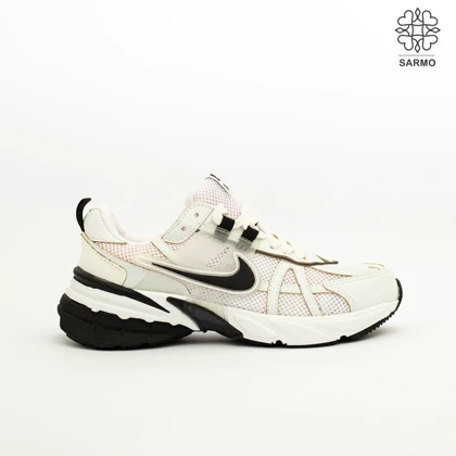کفش کتانی زنانه نایک V2K Run سفید