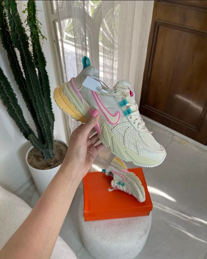 نایک وی تو کی ران Nike v2k run کد 603
