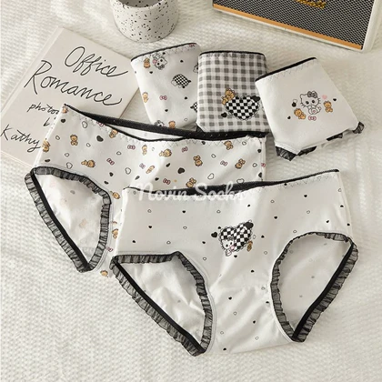 شورت Hello Kittyکد1299 ( سایز 38 الی 42)