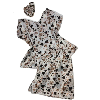 ست تاپ وشلوارک طرح ساتن