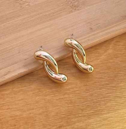 گوشواره دفرمه آبکاری نقره ای