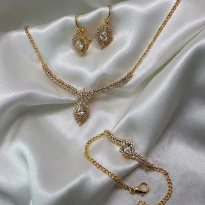 سرویس کامل برند شین مدل «اشک الماس» | نگین تک سولیتر با گارانتی 1 ساله