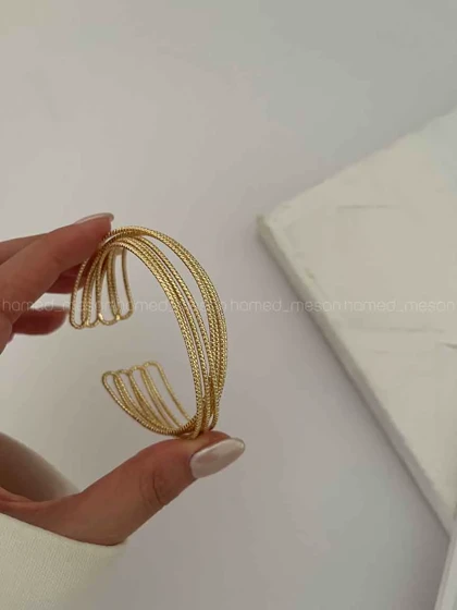 دستبند ردیفی نگین‌دار