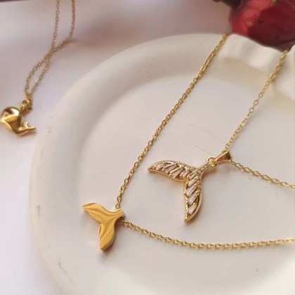 گردنبند دم وال