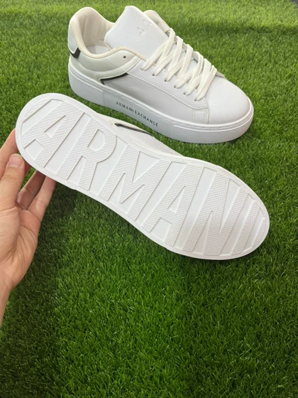 ونس ساده لژدار آرمانی الکس سفید کد 125 سایز 41 (3سانت لژ)