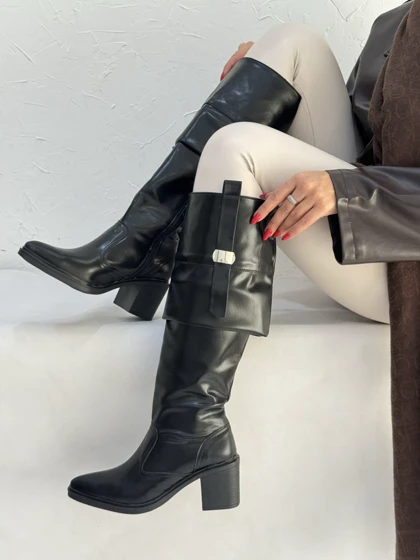 بوت نوک تیز بلند 1612