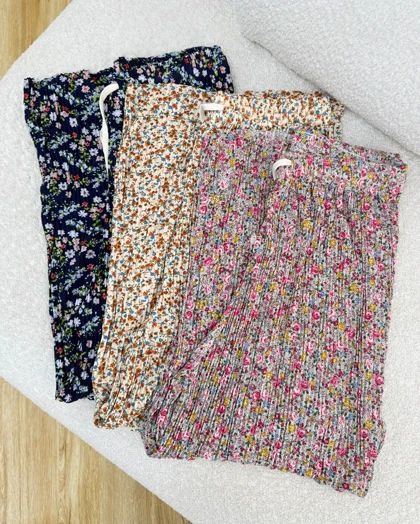 شلوار پلیسه گل‌دار