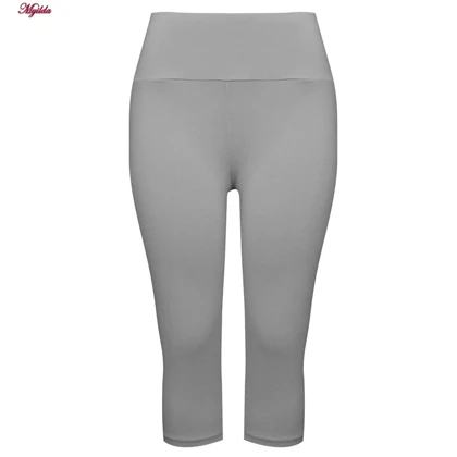 ست تیشرت و شلوارک ورزشی زنانه رنگ طوسی مدل 5223-697p