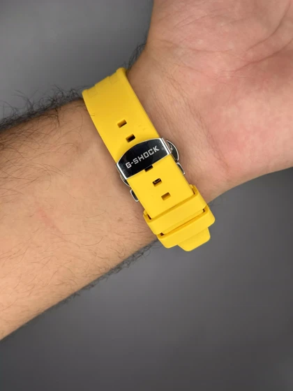 ساعت مچی کاسیو جی-شاک بند زرد Casio G-SHOCK GA-2100