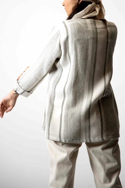 مانتو پایین گرد چاک‌دار