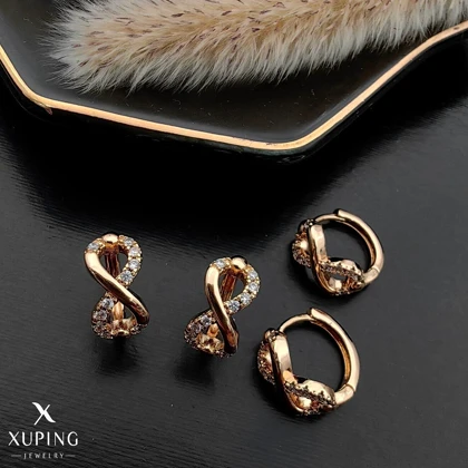 گوشواره حلقه‌ای ژوپینگ طرح بی‌نهایت نگین‌دار