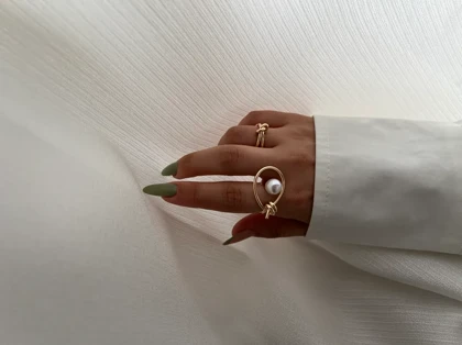 انگشتر مینیمال گره و ماهی با مروارید ظریف