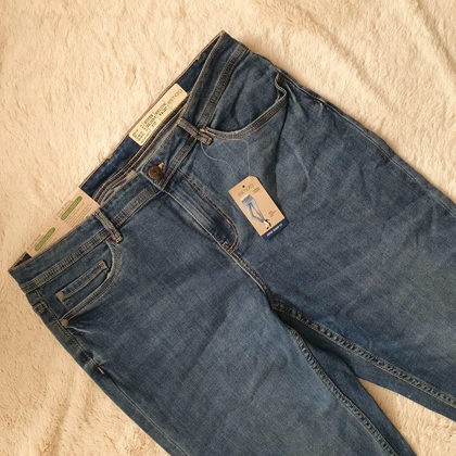 شلوار جین زنانه اسمارا کد Z-YGV56