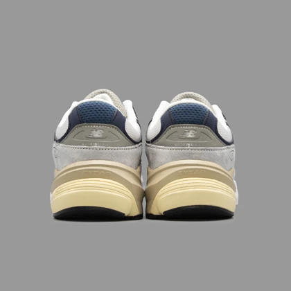 نیوبالانس990 وی سیکس گری دی New Balance 990v6 Gray Day