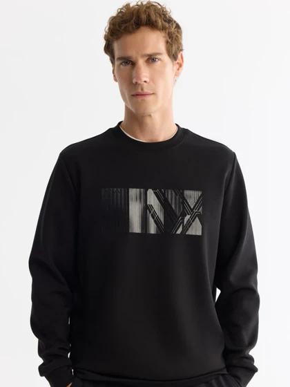 سویشرت یقه گرد مشکی طرح دار / برند آووا ترکیه AVVA