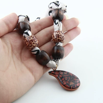 گردنبند دخترانه مدل پارچه ای بتجقه