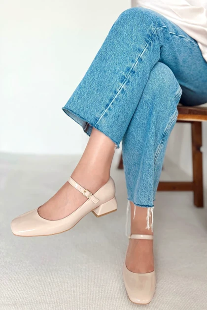 کفش پاشنه‌بلند کلاسیک زنانه polka-store polka-store