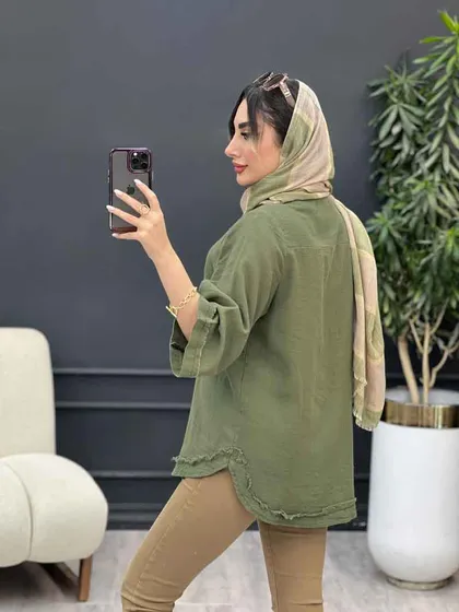 مانتو جلو بسته سه دکمه ریش دار